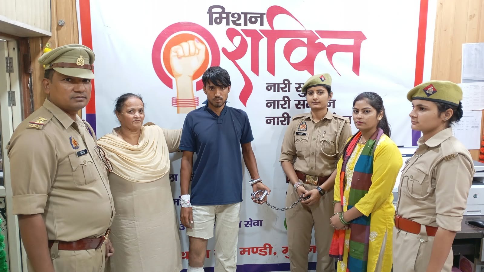 नई मंडी पुलिस की गिरफ्तारी से संबंधित उपलब्ध कराई गई तस्वीर